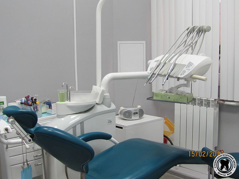 Стоматологические услуги по лечению зубов